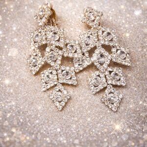 Vintage Old Hollywood Glamour Rhinestone Clip On Earrings NEVER WORN Silver